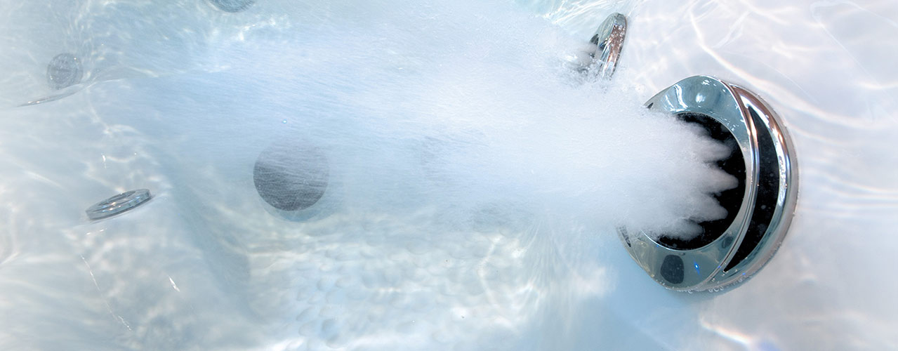Master Blaster&reg; foot massage jet in hot tub